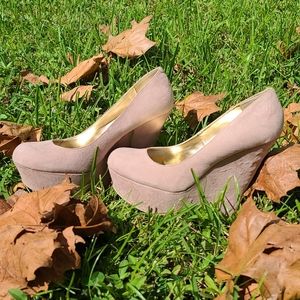 Wedge Closed Toe Shoes 8 Nude